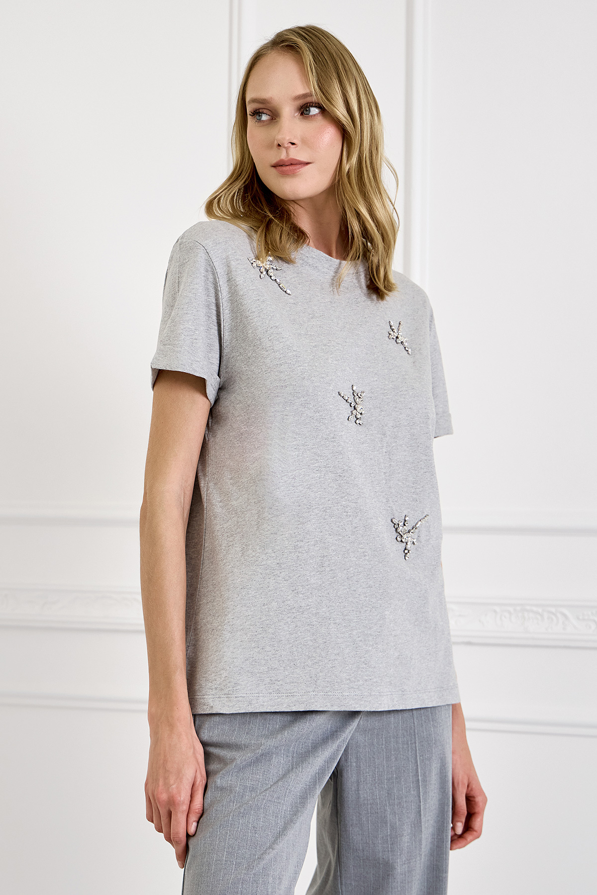 T-Shirt με Κέντημα