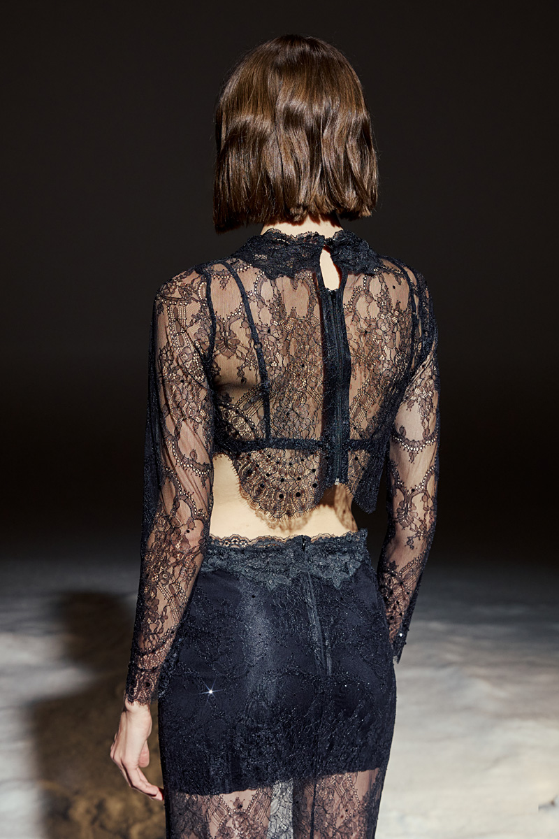 Lace-detail Cropped Blouse
