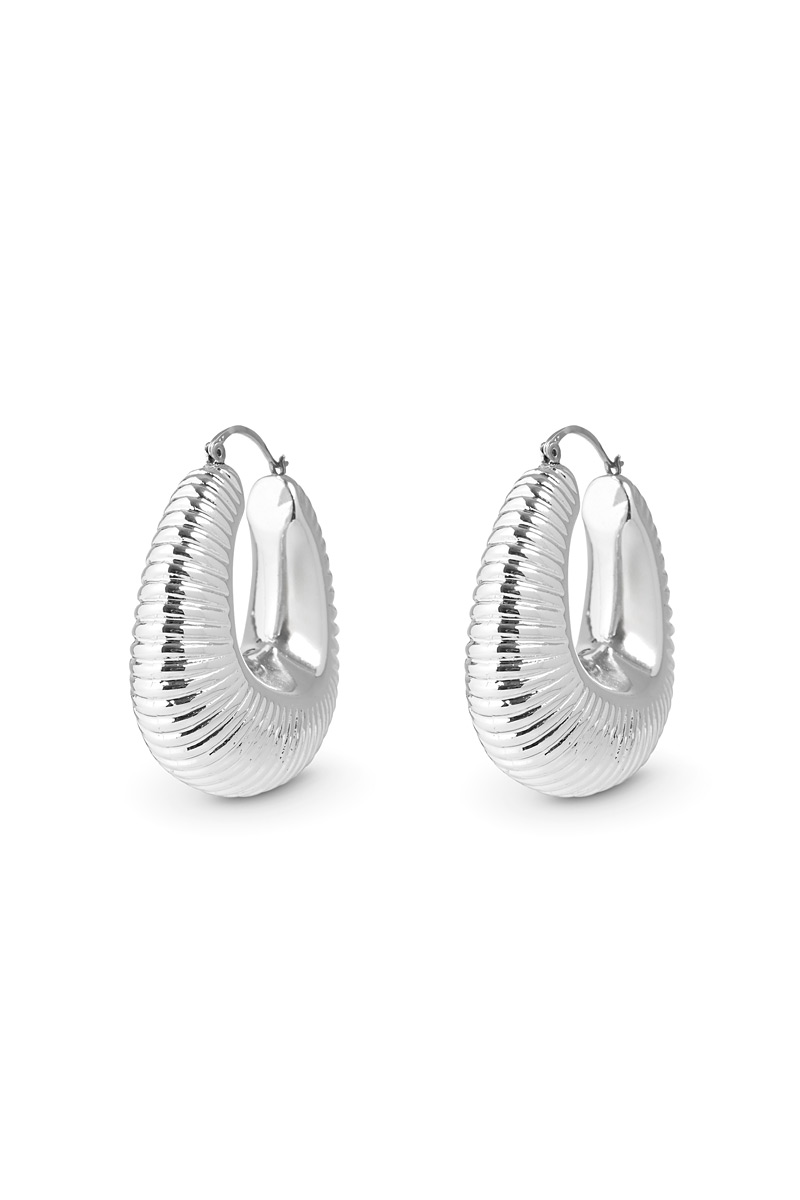 METAL EARRINGS