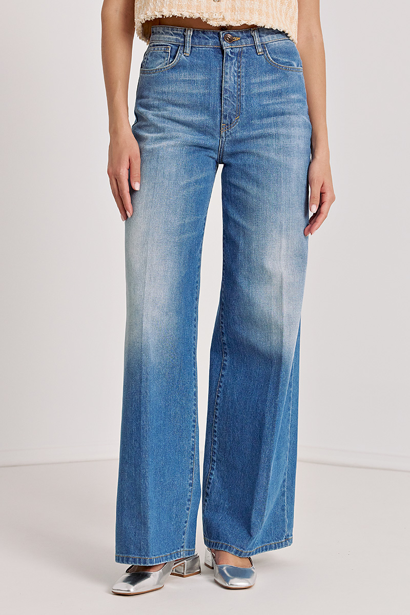 STRAIGHT LINE JEANS