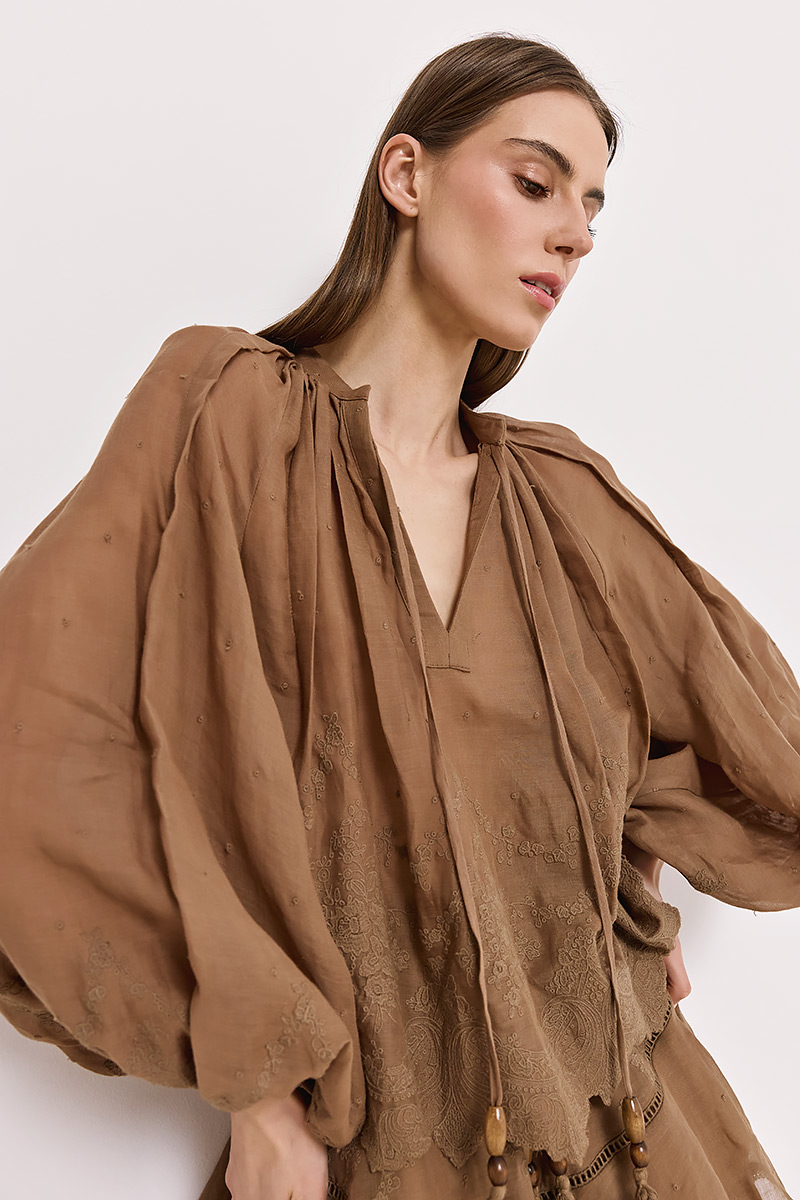 LINEN BLOUSE WITH EMBROIDERY