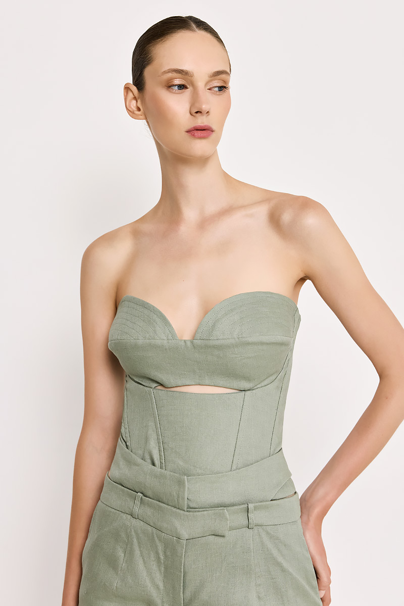 BUSTIER
