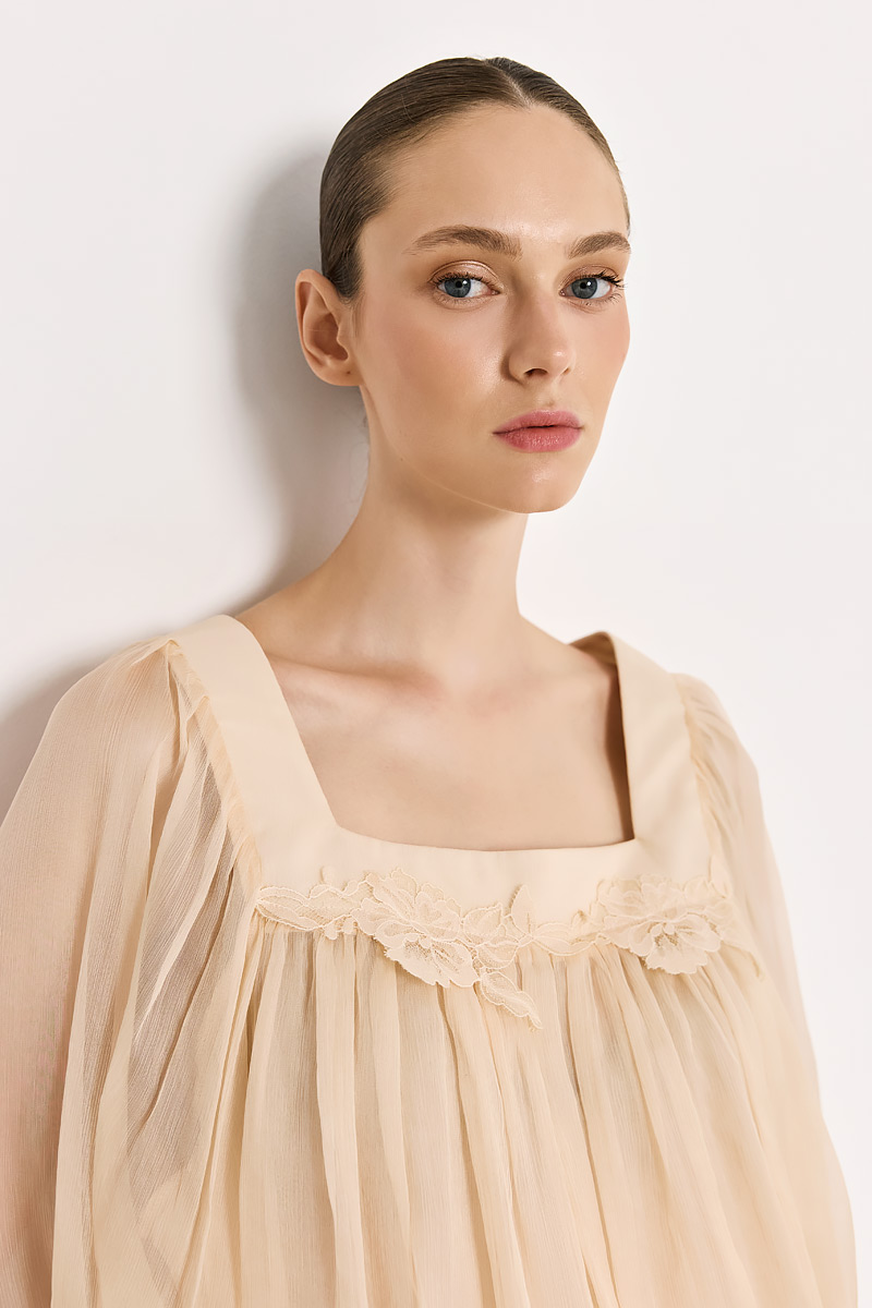 SILK BLOUSE WITH EMBROIDERY