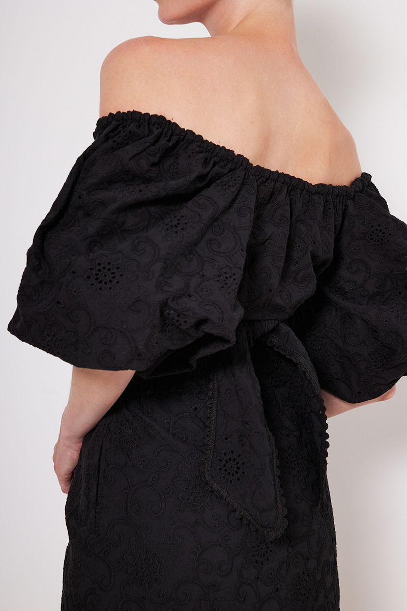 CROPPED WRAP BLOUSE