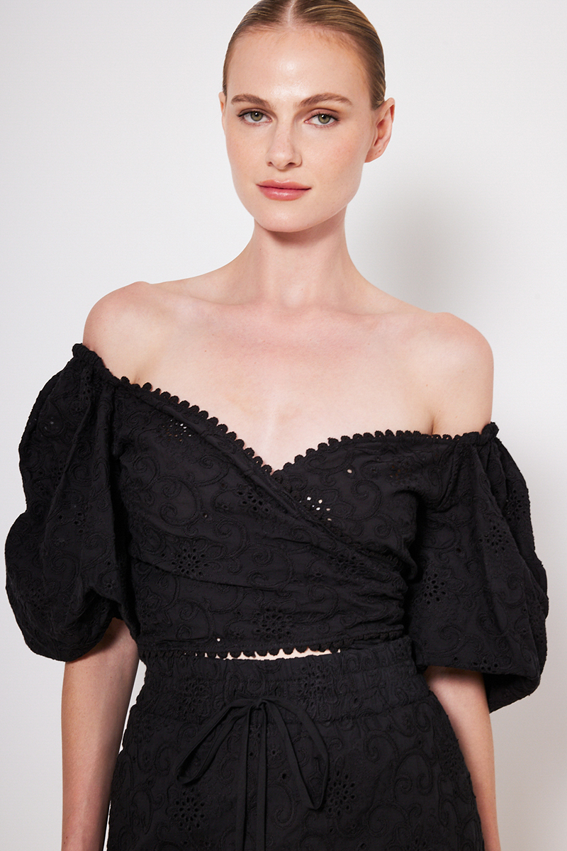 BRODERIE ANGLAISE WRAP CROP SHIRT