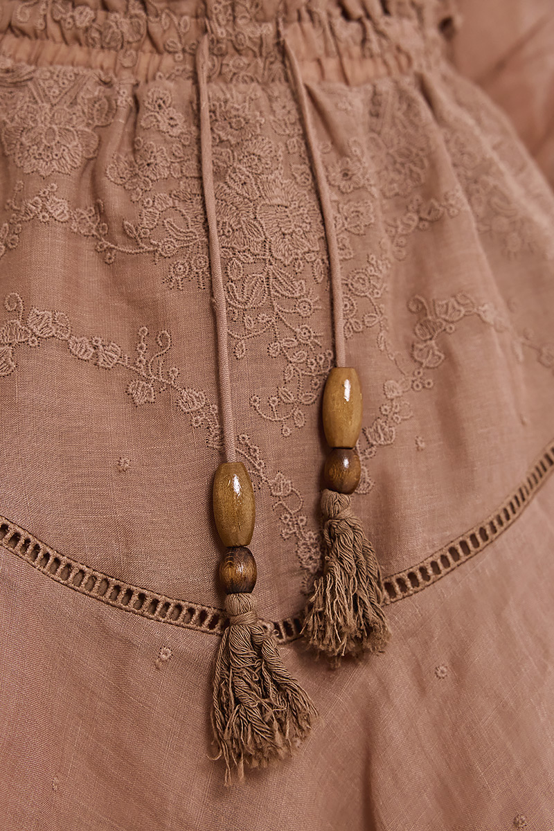 LINEN SKORT WITH EMBROIDERY