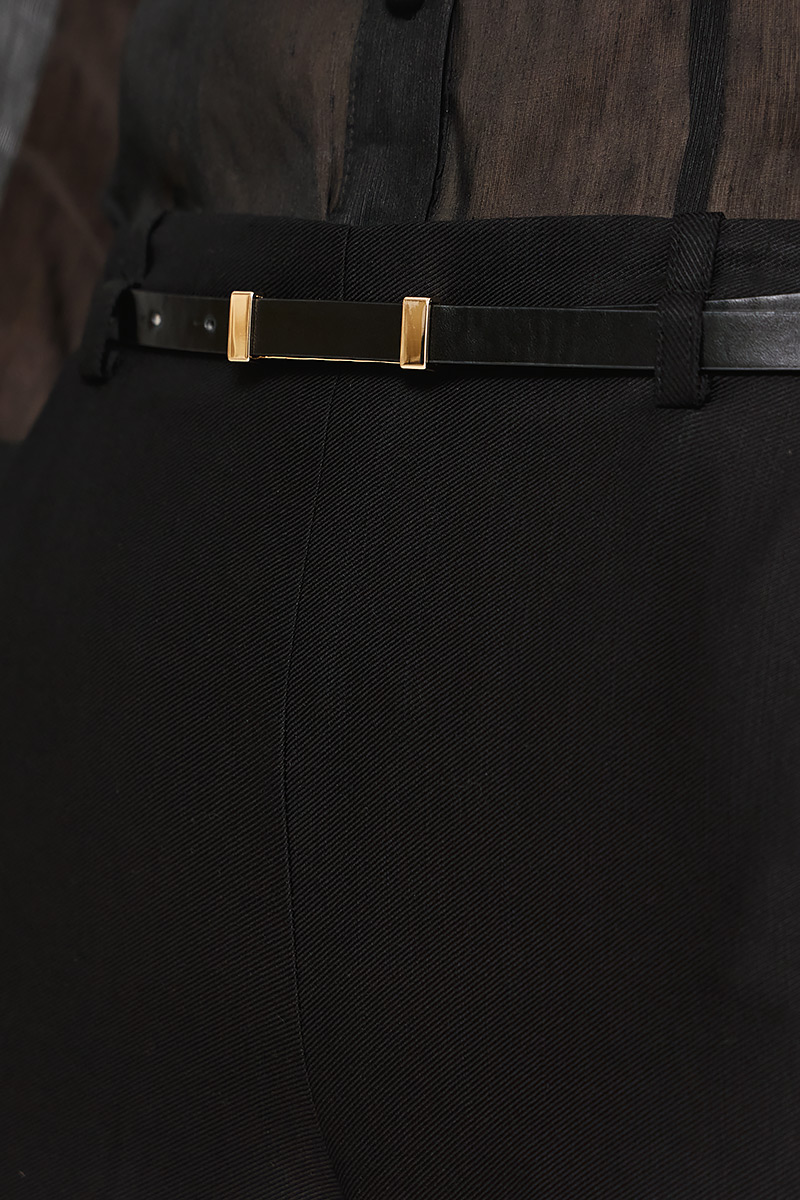 TROUSERS IN A STRAIGHT CUT