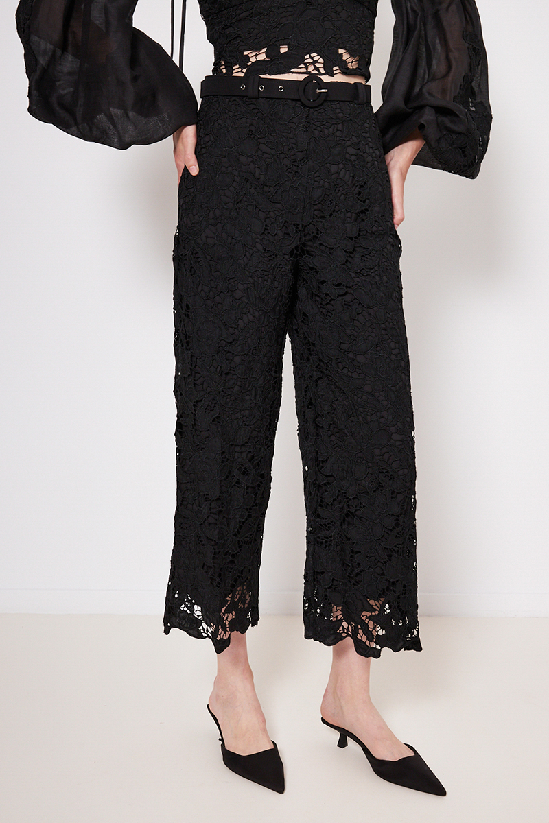 CROPPED LACE PANTS