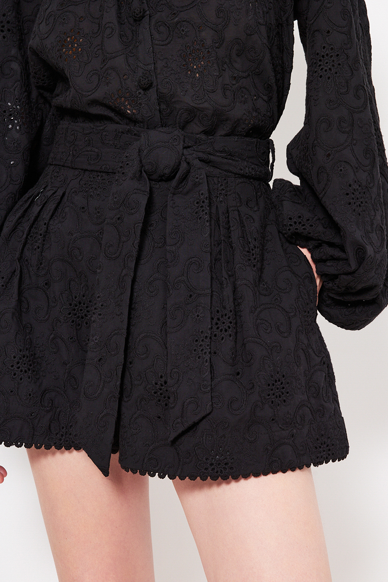 BRODERIE SHORTS
