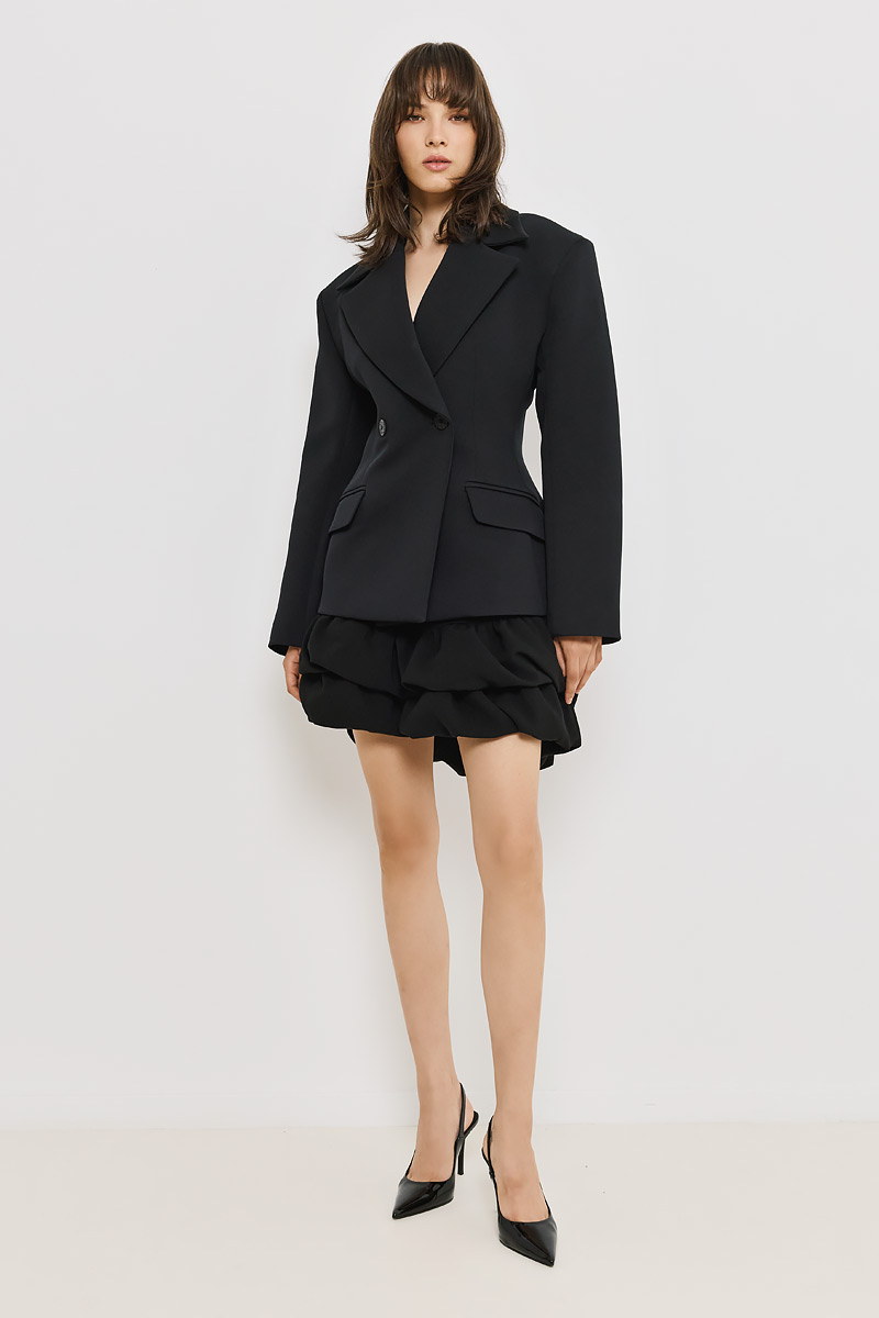 BLAZER IN A SLIM FIT