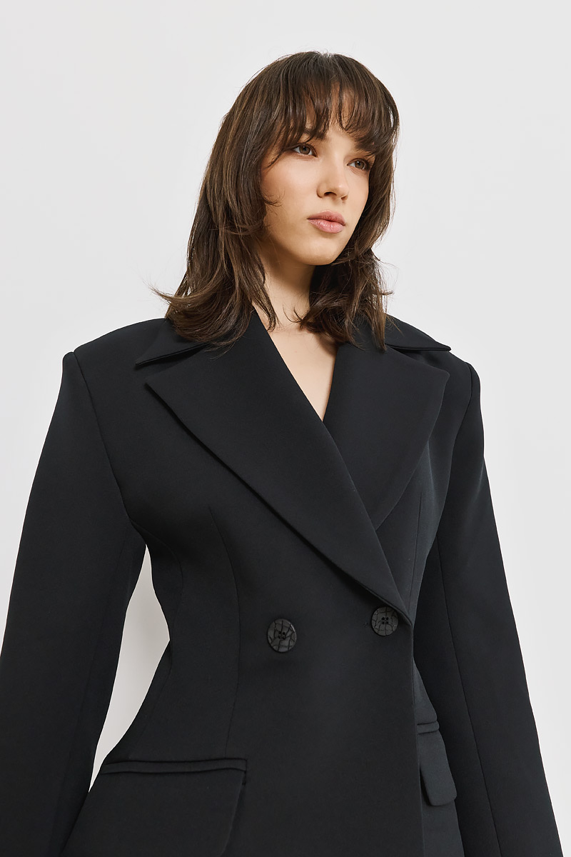 BLAZER IN A SLIM FIT