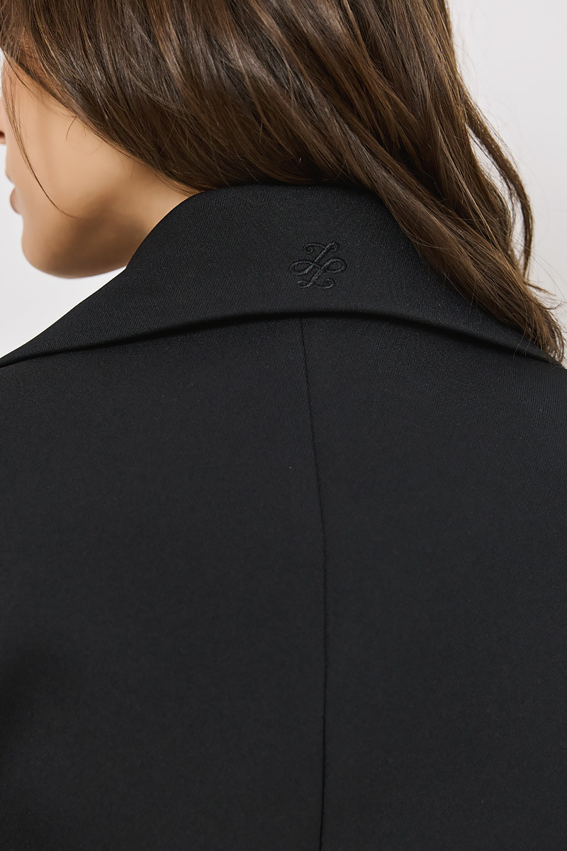 BLAZER IN A SLIM FIT