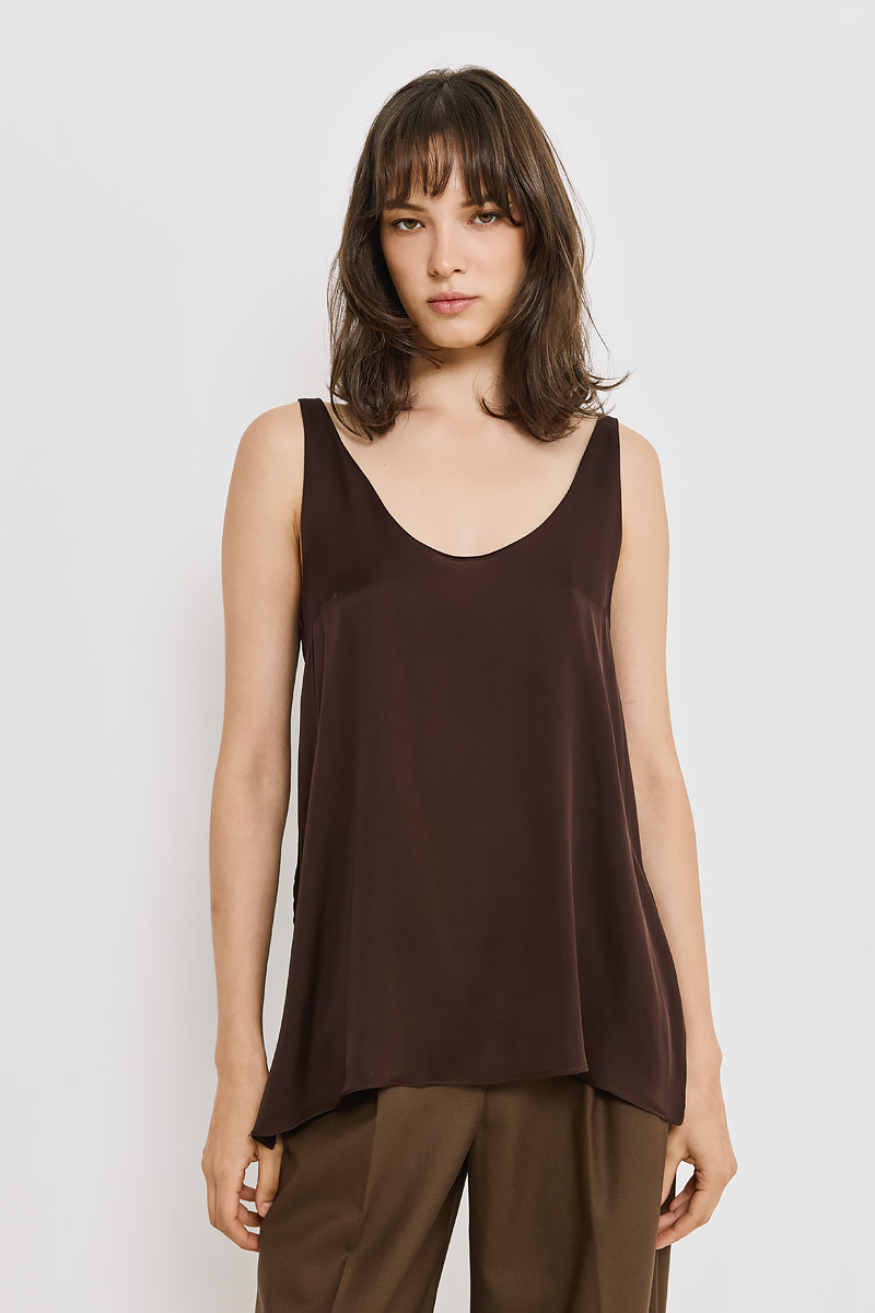 SILK BLOUSE WITH NECKLINE
