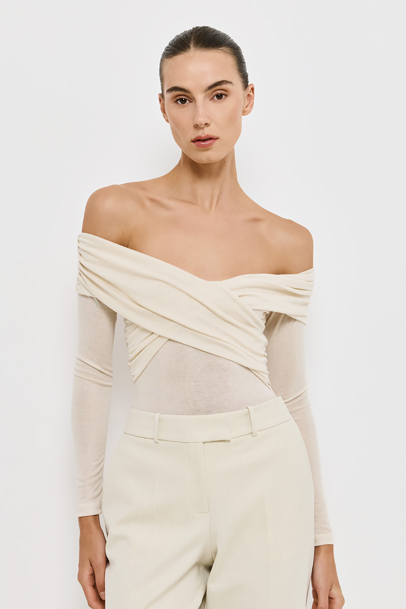 OFF SHOULDER TOP