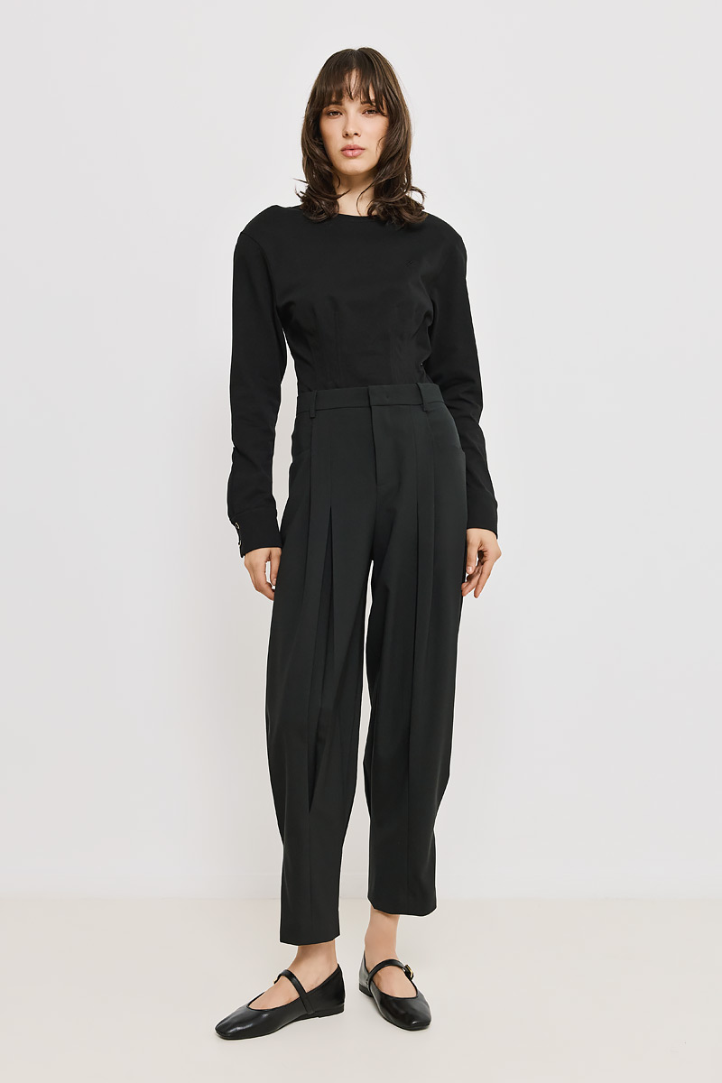 TROUSERS WITH PLEATS