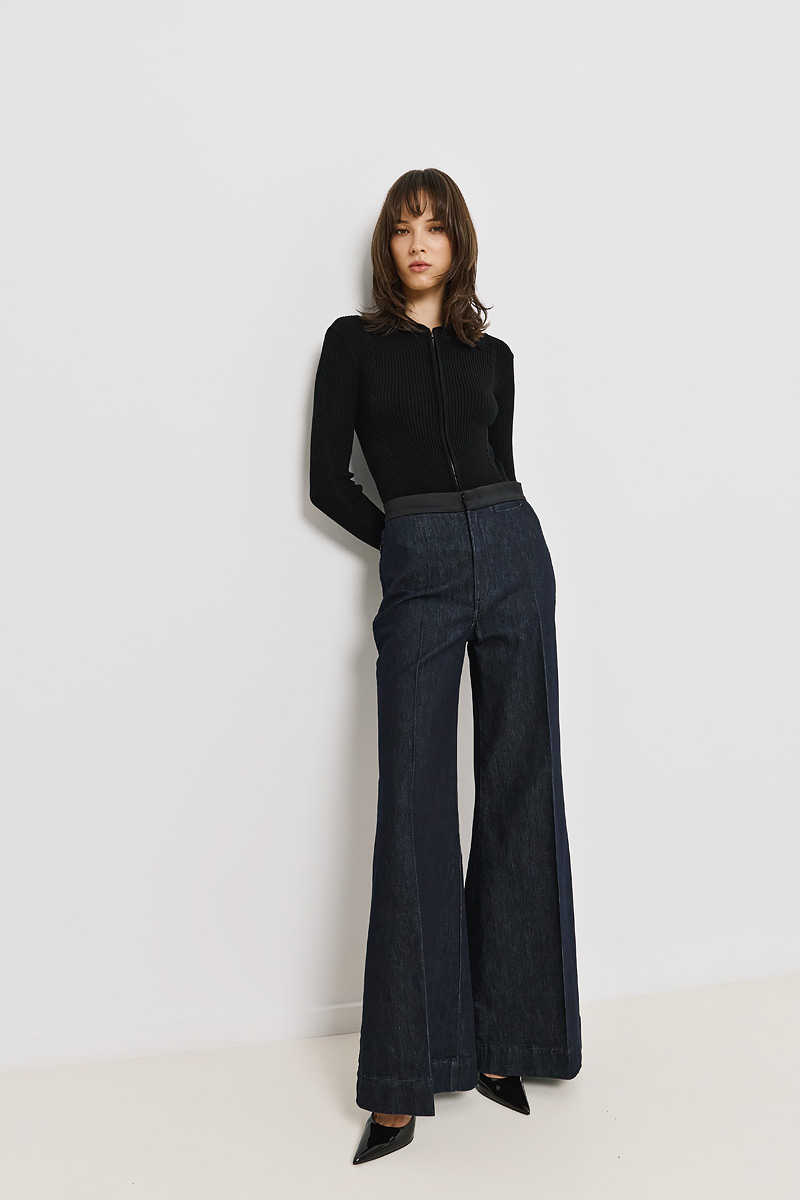 FLARE JEANS