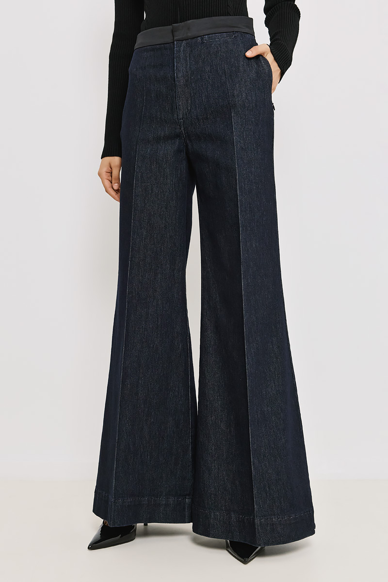 FLARE JEANS