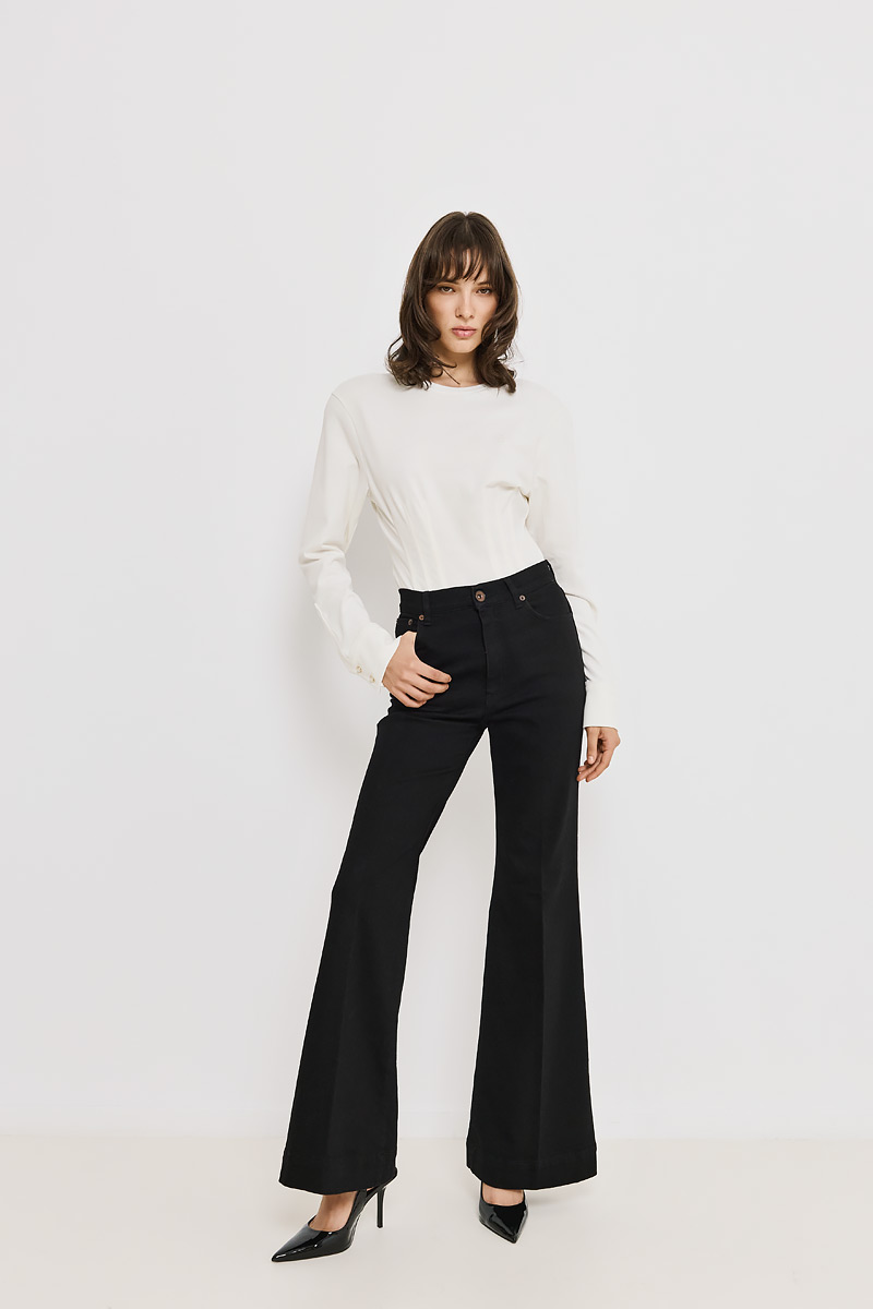 HIGH-WAISTED FLARED JEANS