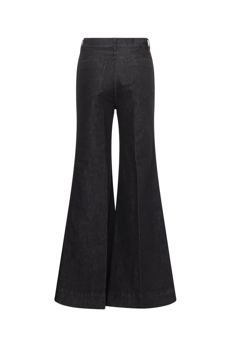 ΤΖΙΝ ΠΑΝΤΕΛΟΝΙ ΚΑΜΠΑΝΑ