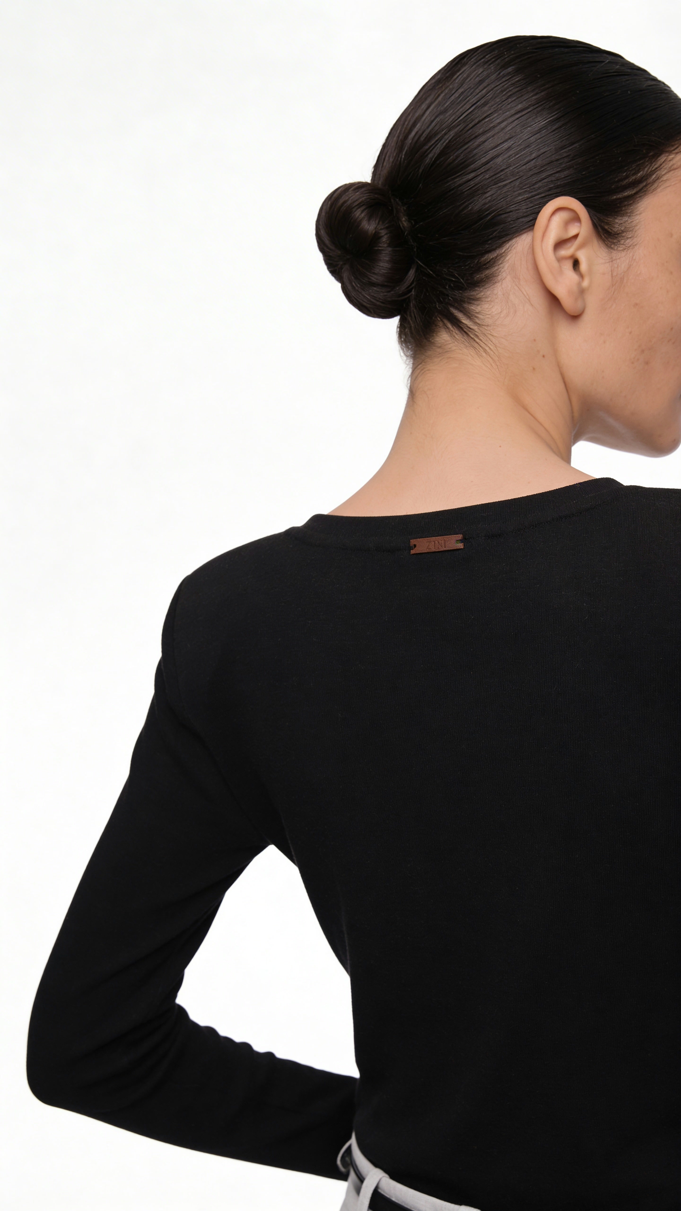 BLOUSE WITH V-NECK