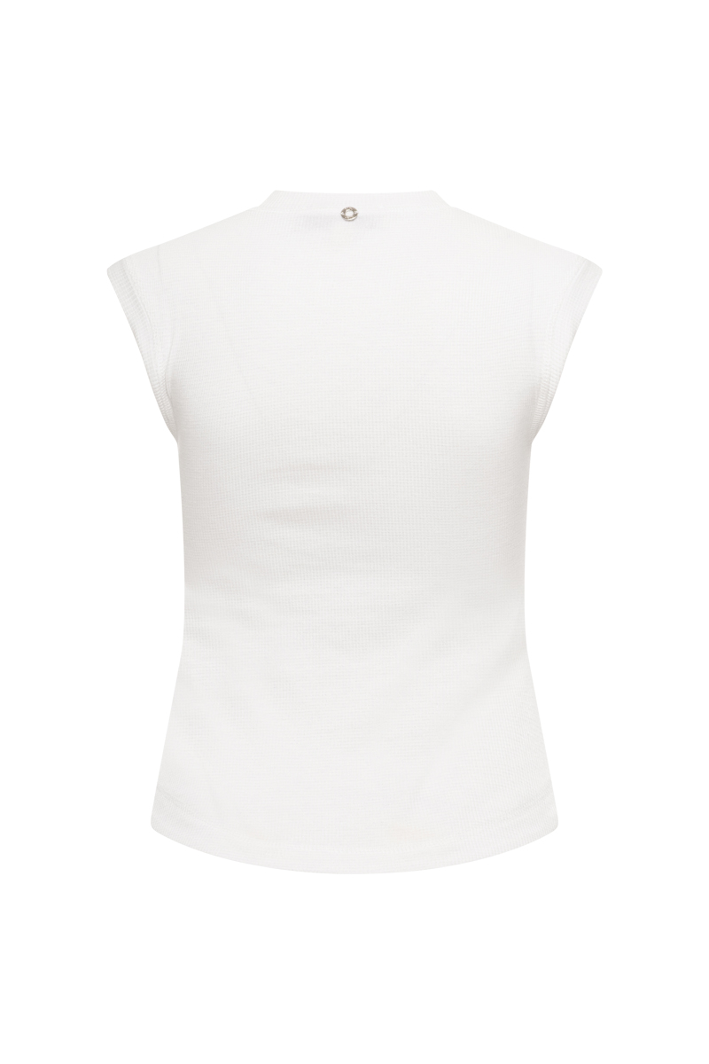 SLEEVELESS TOP