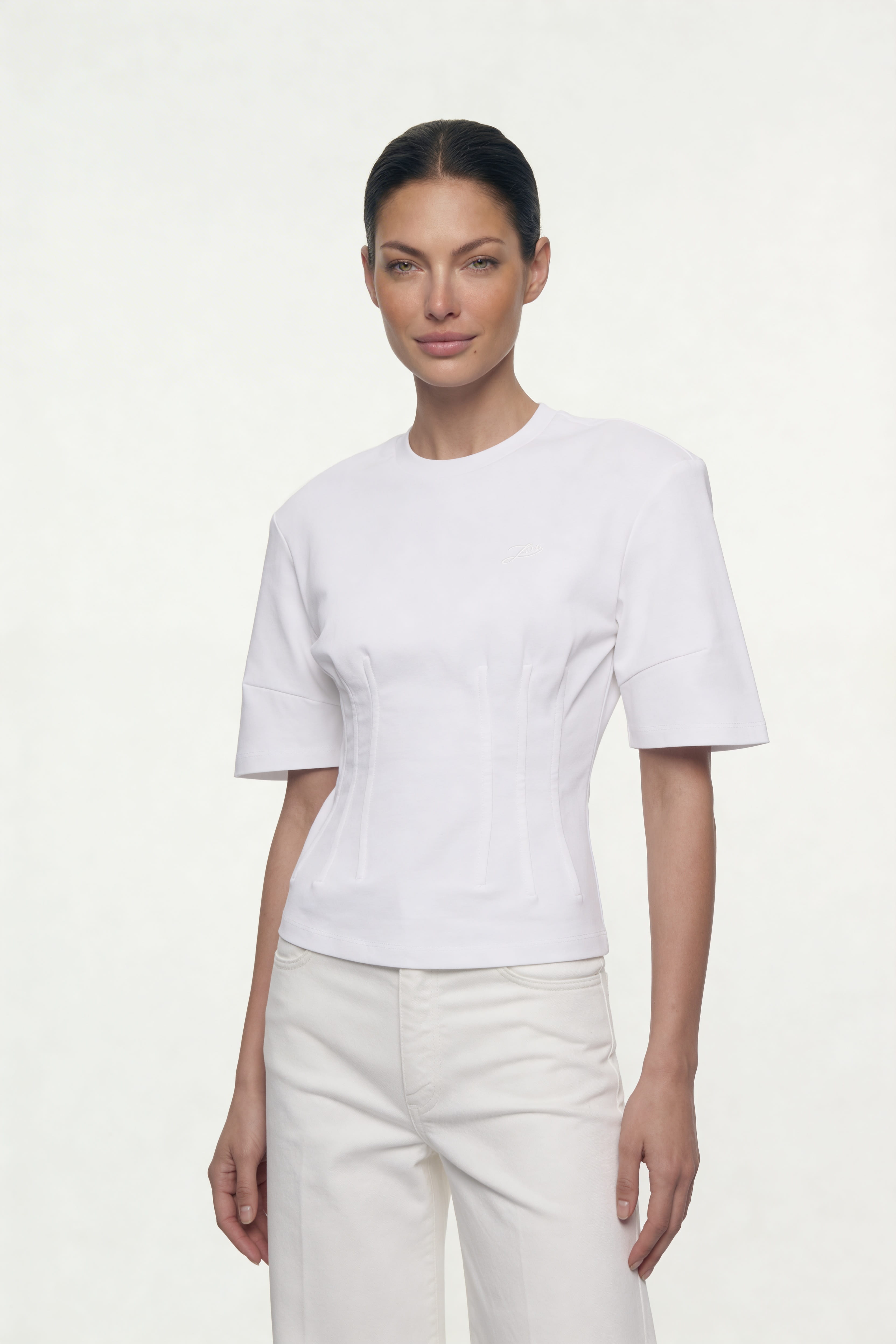 FITTED T-SHIRT
