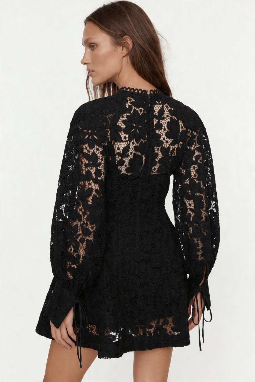 LACE MINI DRESS