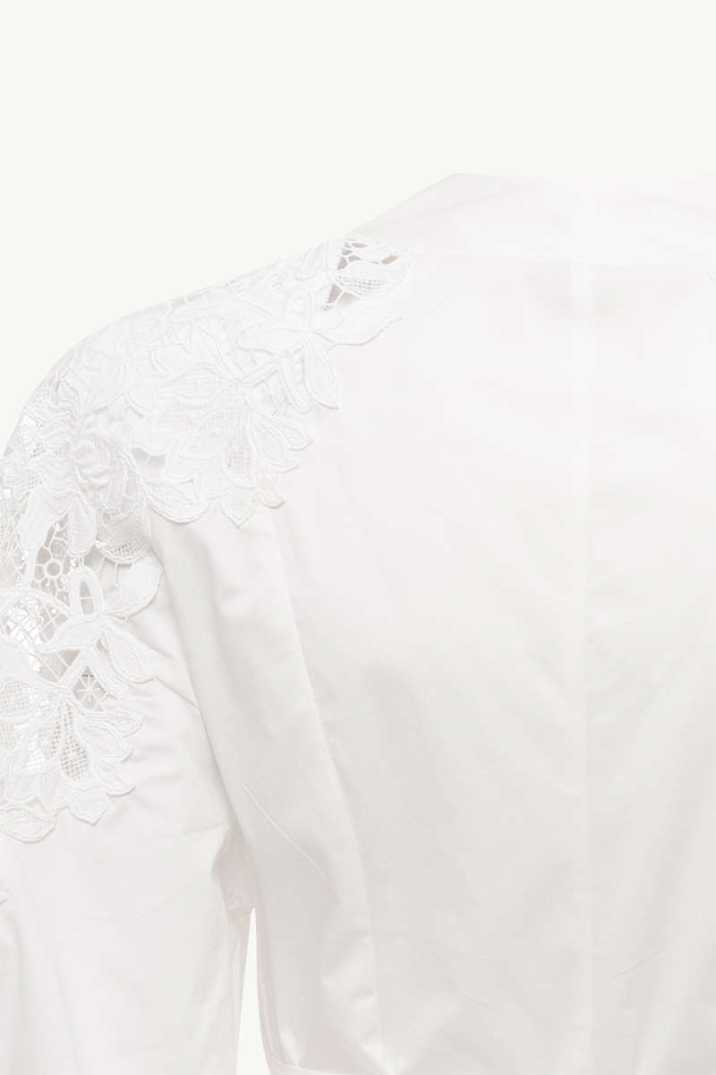 SHIRT WITH LACE DETAIL
