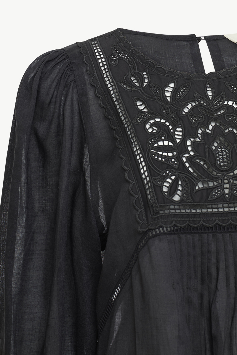 \EMBROIDERED LACE BLOUSE \EMBROIDERED LACE BLOUSE