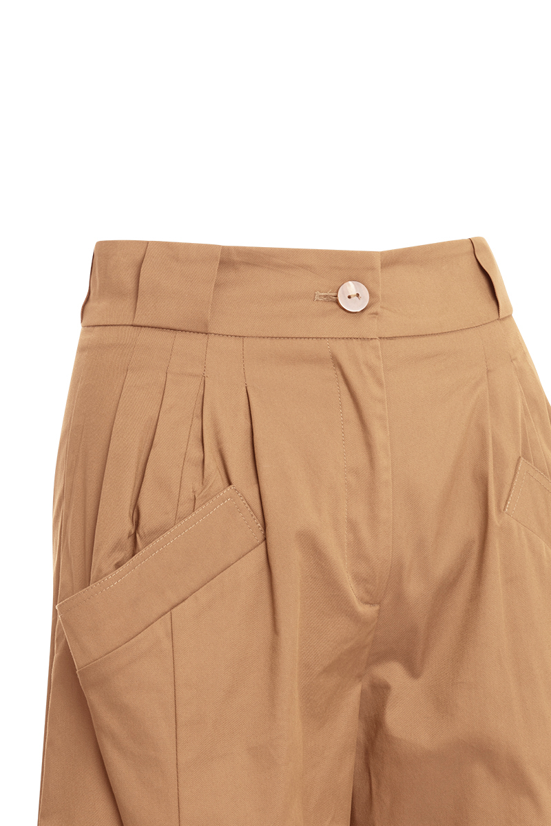 WIDE-LEG TROUSERS