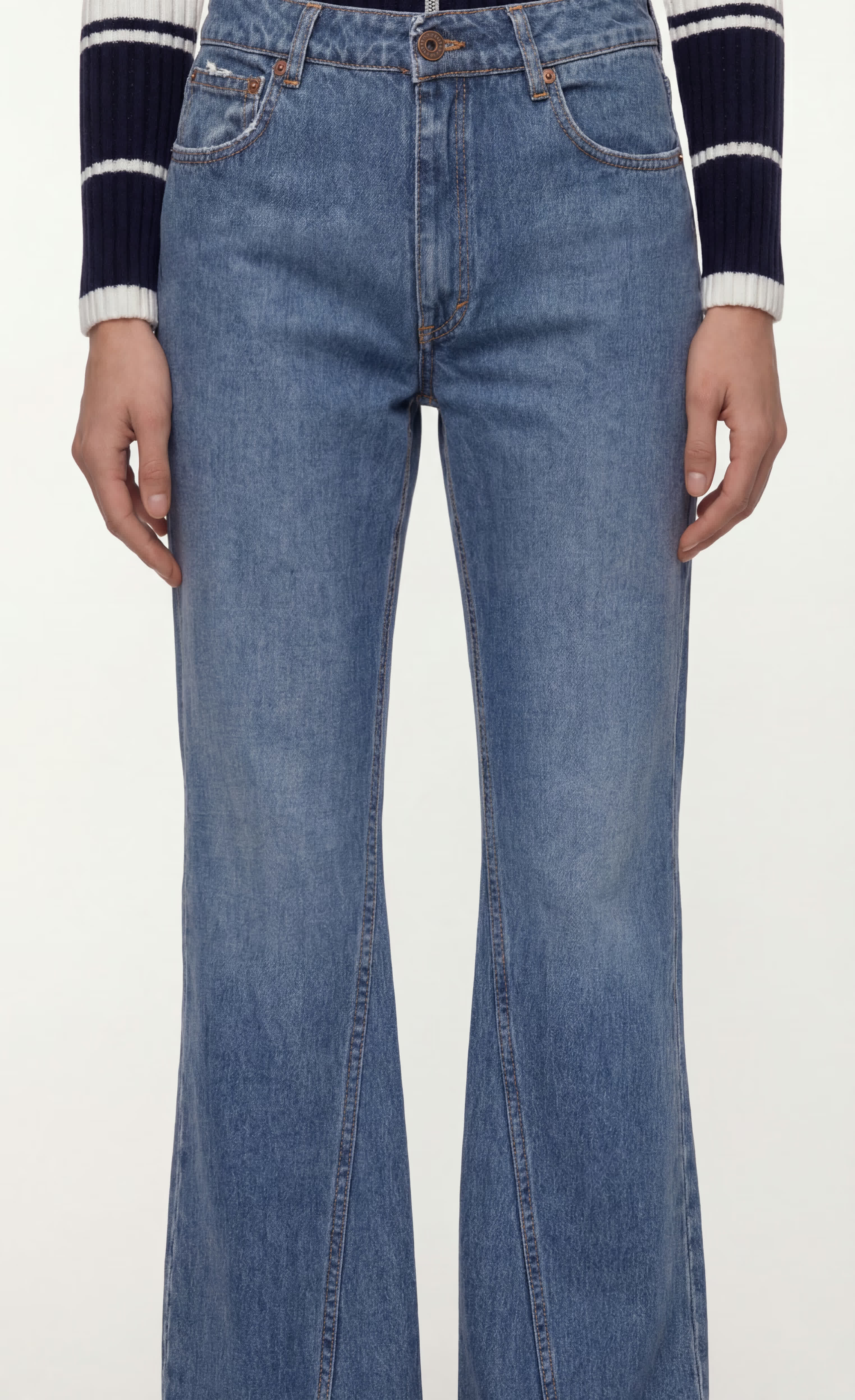SEMI FLARE JEANS