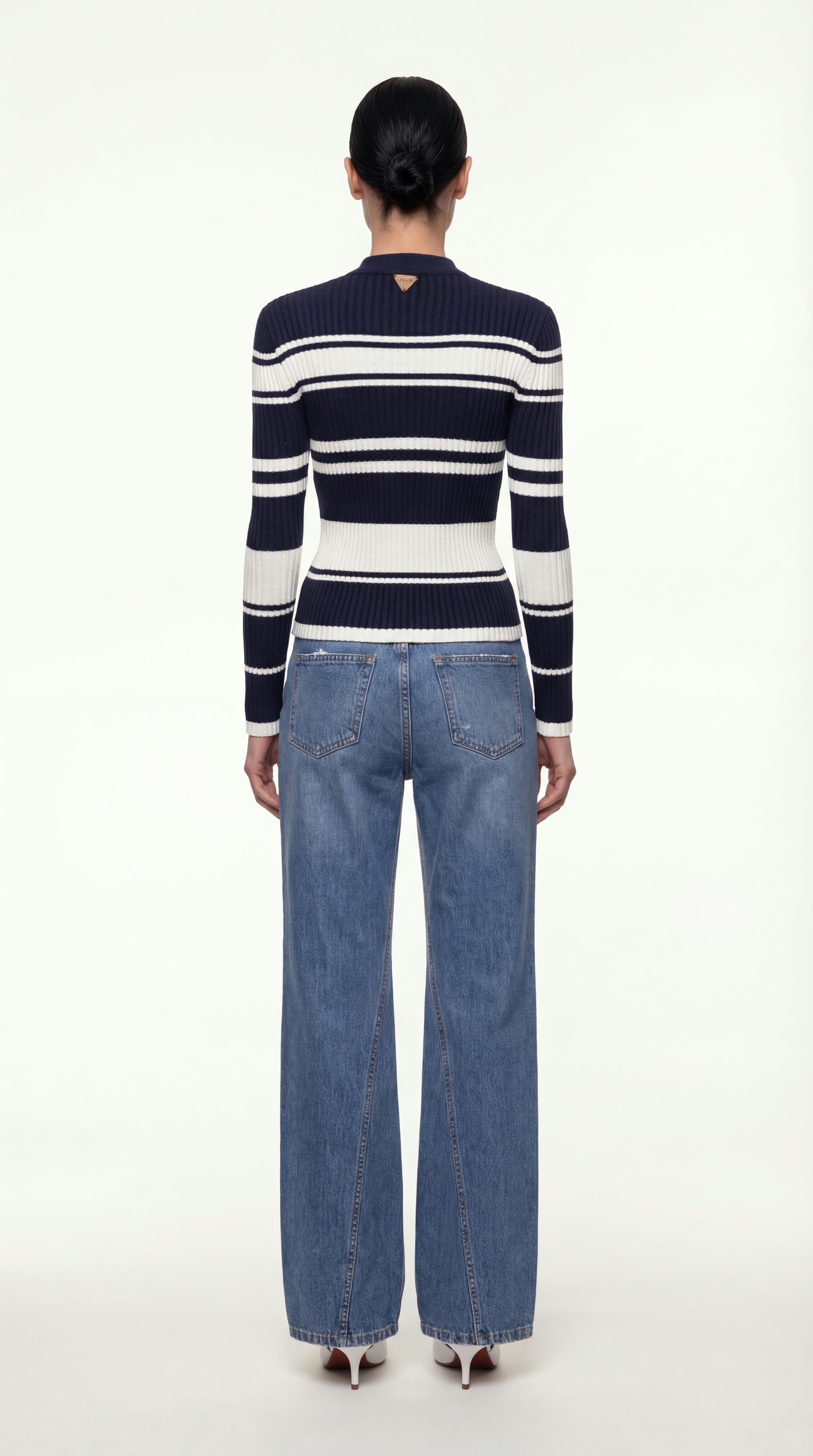 SEMI FLARE JEANS