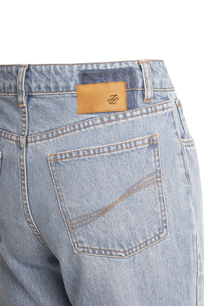 SEMI FLARE JEANS