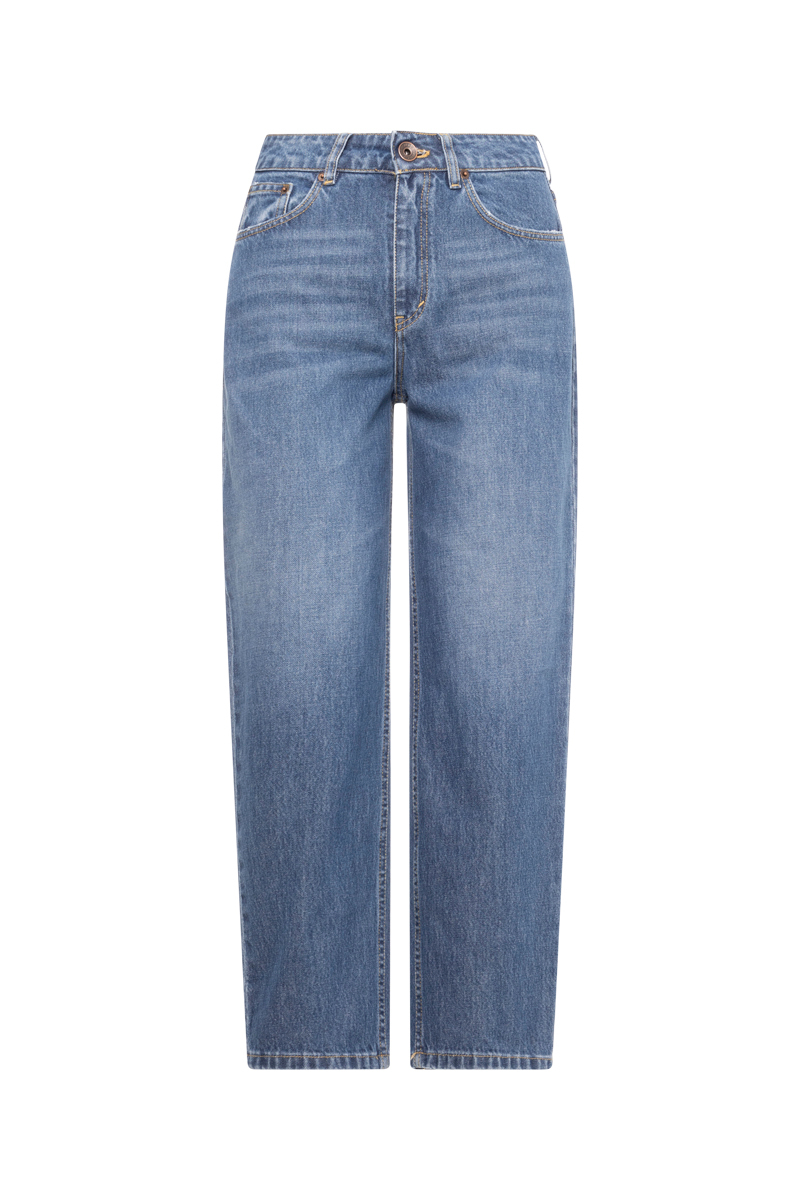 STRAIGHT-LEG JEANS