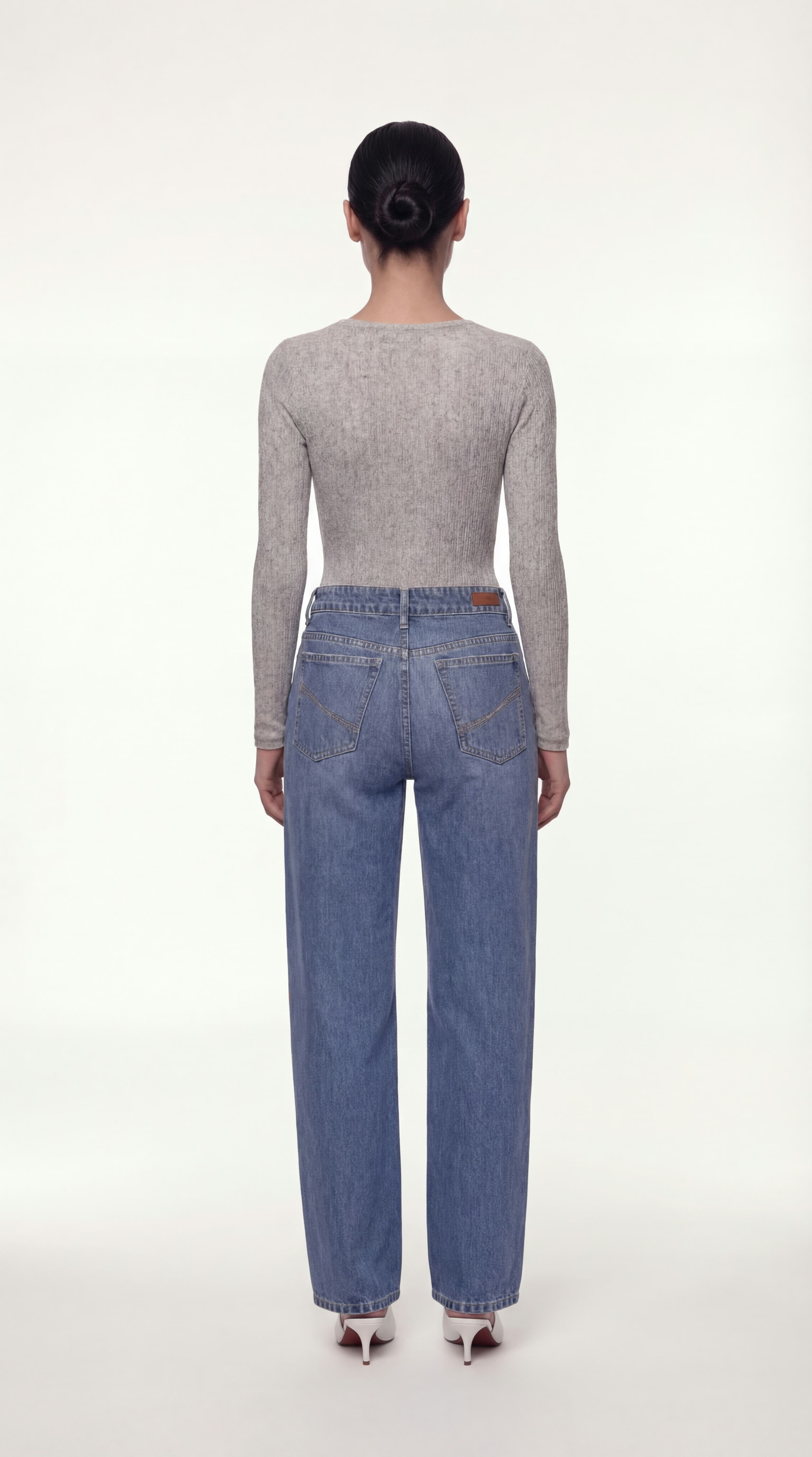 STRAIGHT-LEG JEANS