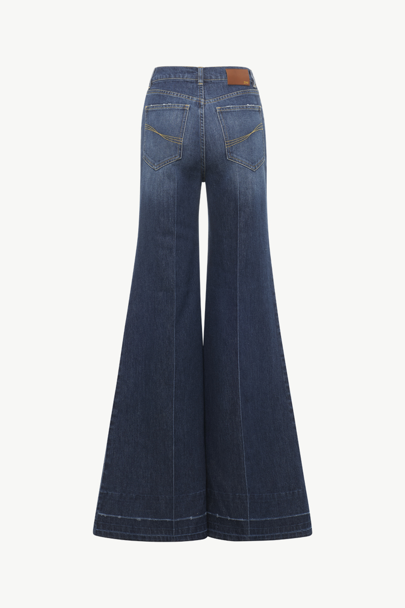 FLARED JEANS