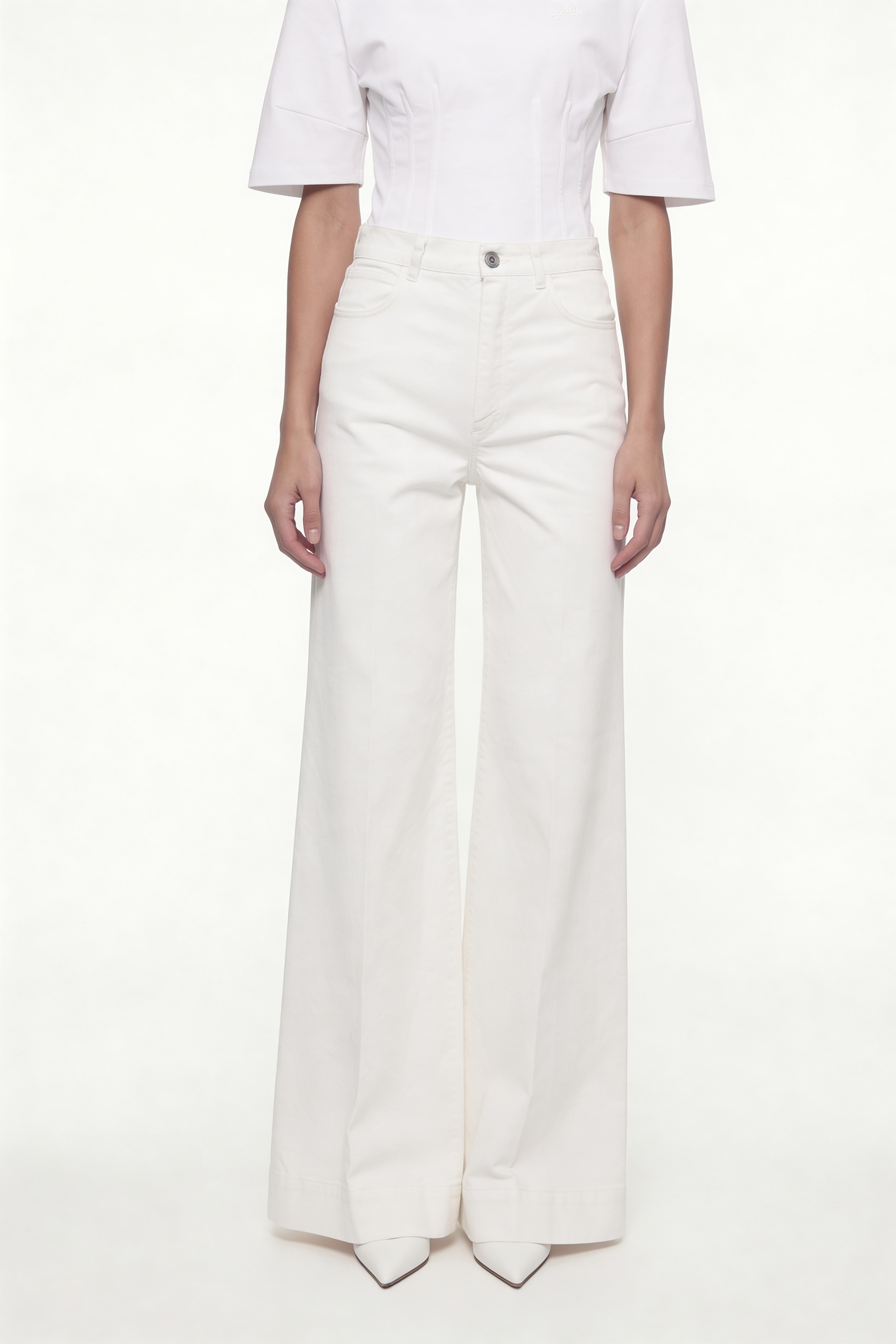 FLARED JEANS
