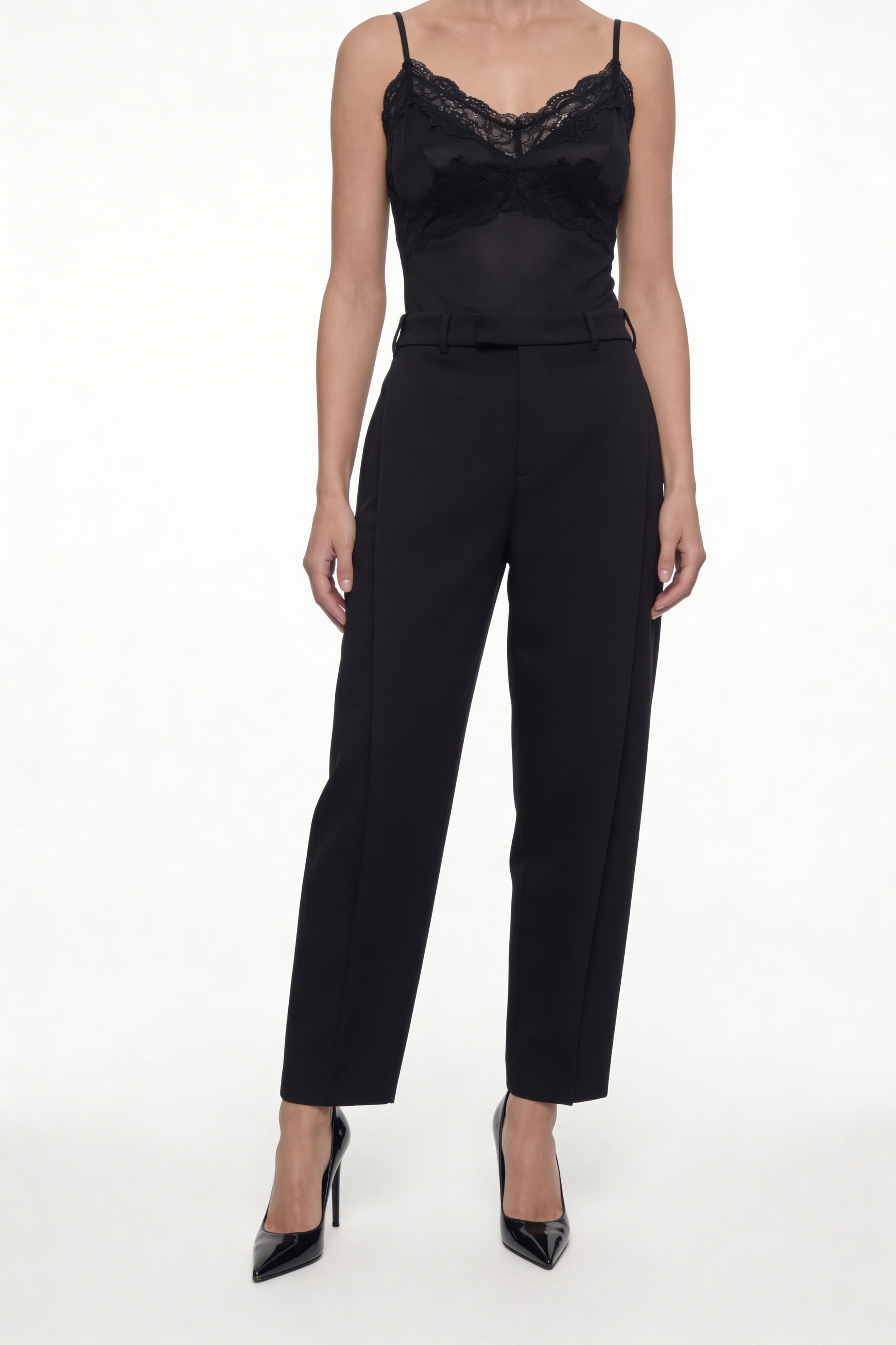 TROUSERS WITH PLEAT