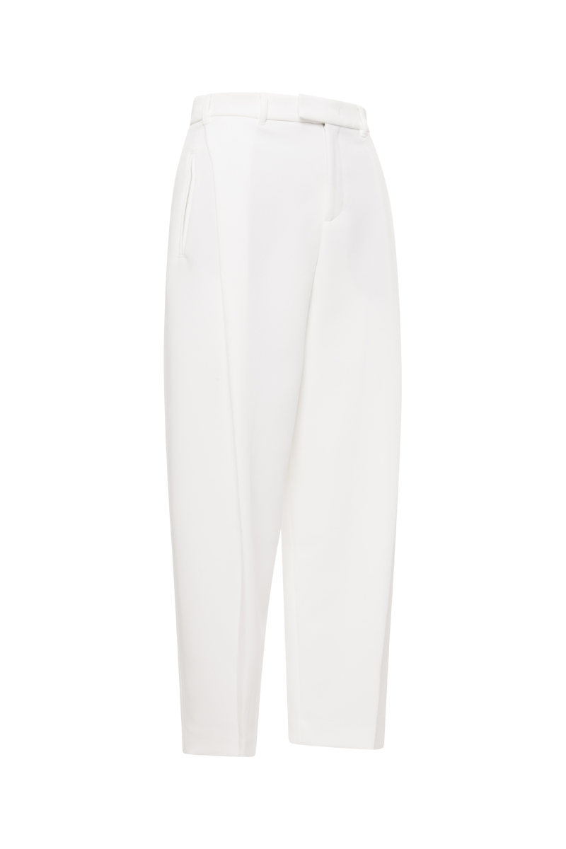 TROUSERS WITH PLEAT