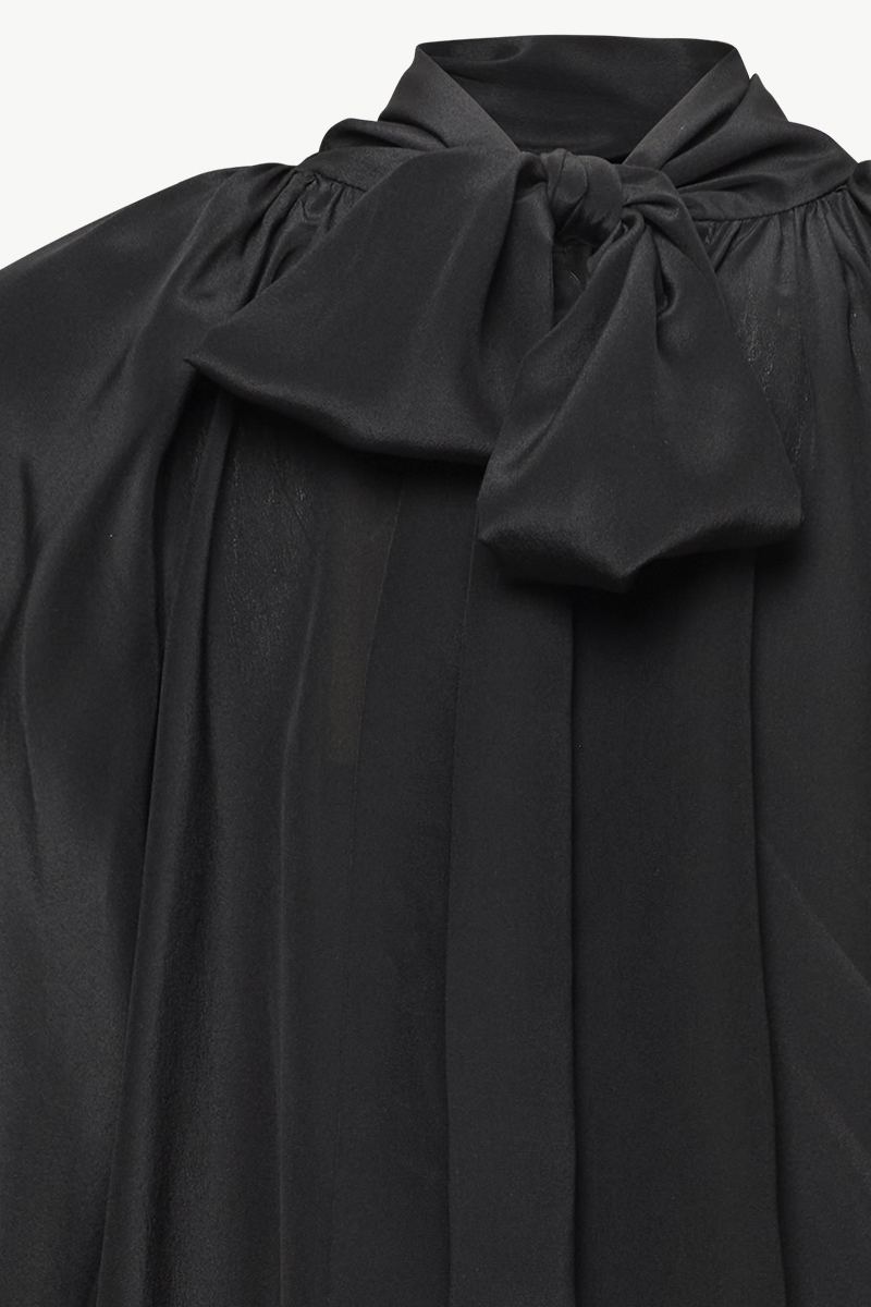 SILK BLOUSE SILK BLOUSE
