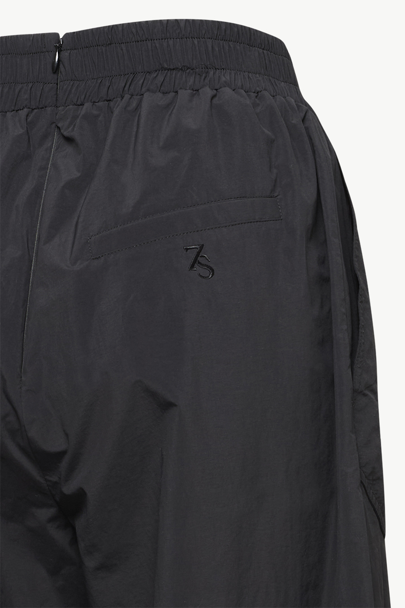 JOGGER STYLE TROUSERS JOGGER STYLE TROUSERS
