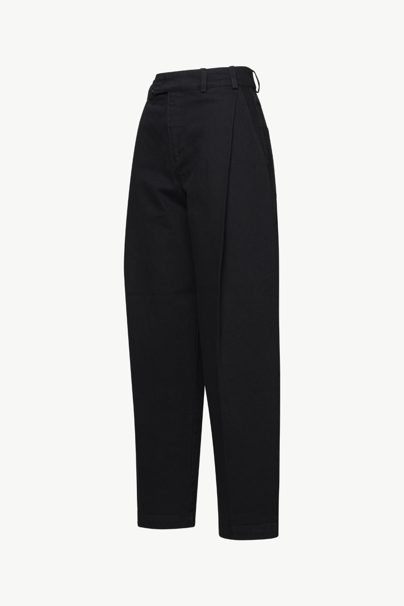 SEMI-BARREL JEANS SEMI-BARREL JEANS