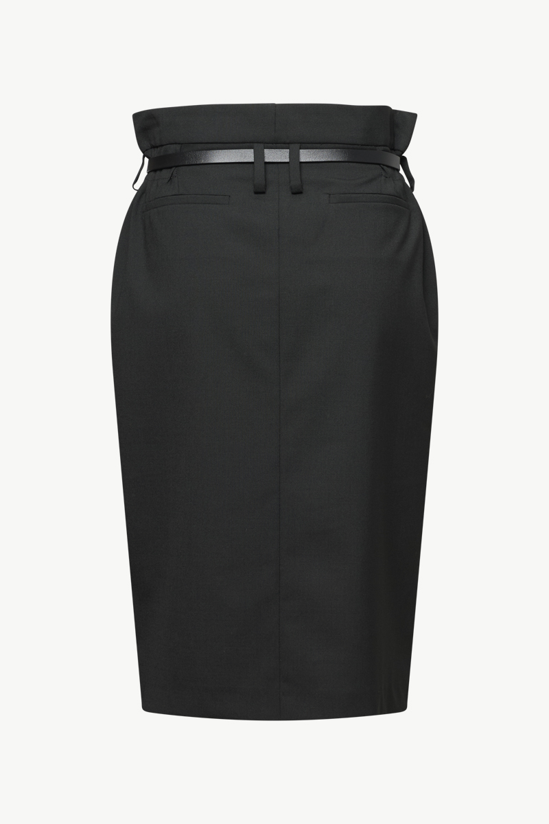 SKIRT WITH LEATHER BELT