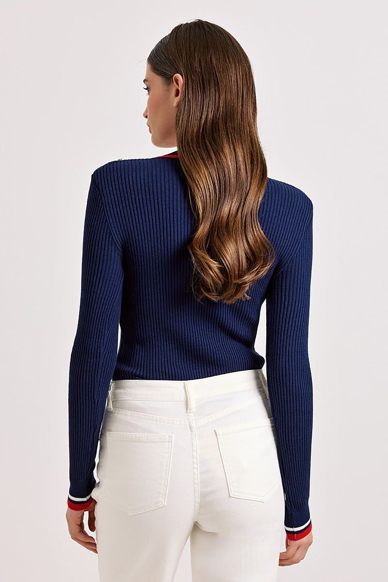 KNITTED TOP WITH POCKETS