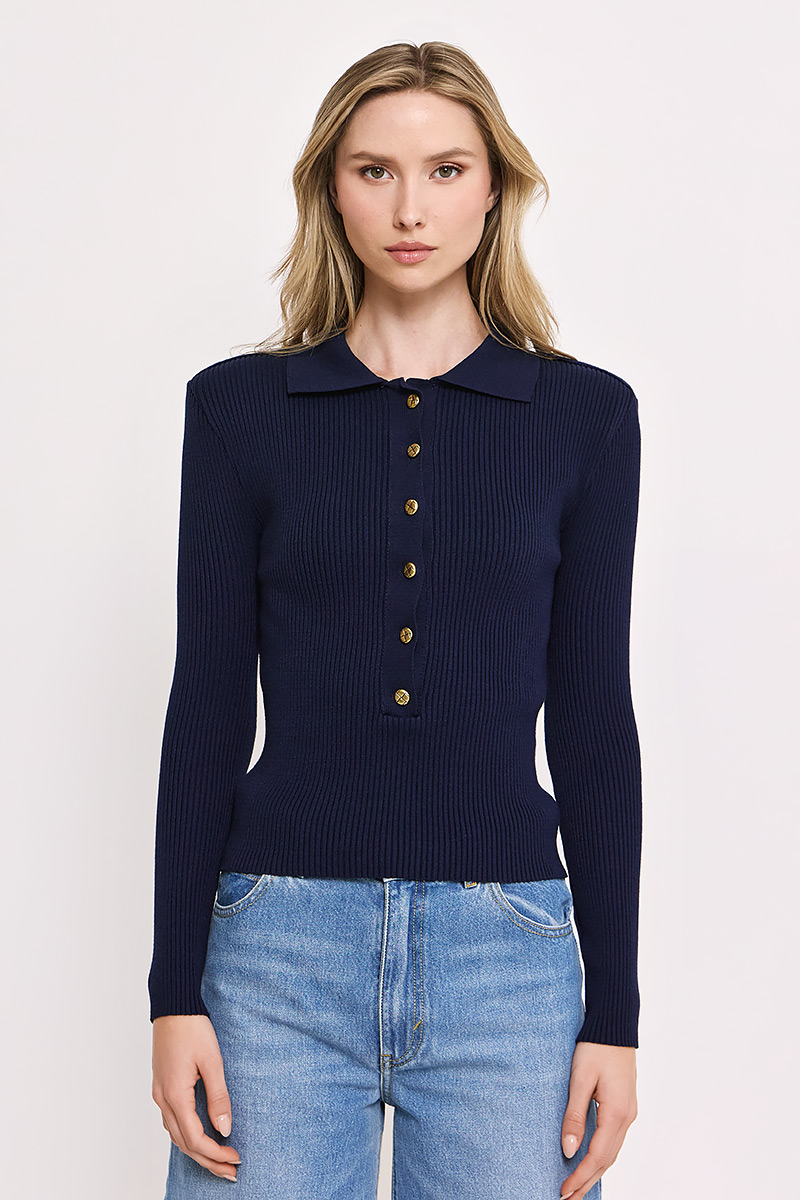 RIBBED TOP WITH BUTTONS