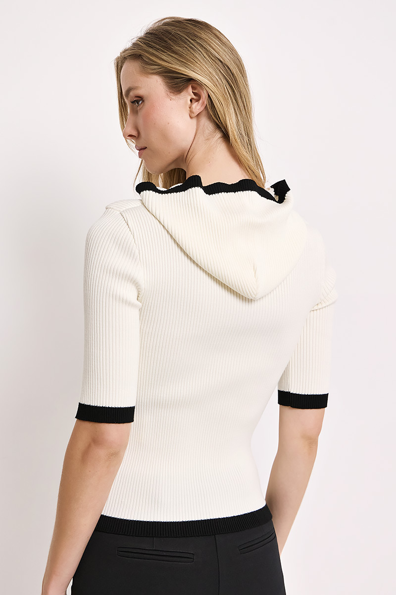 RIBBED TOP WITH ZIPPER AND HOOD