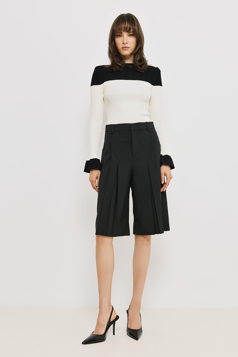 TWO-TONE KNITTED BLOUSE