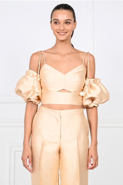 Voluminous Crop Top