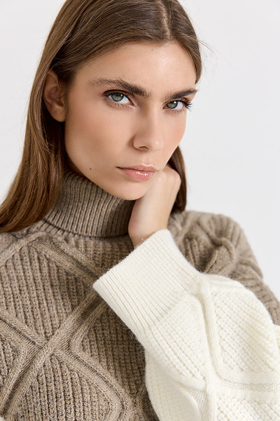 Cable-knit Sweater