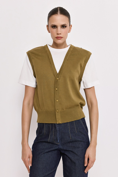 SHORT-SLEEVED SHIRT WITH BUILT IN VEST